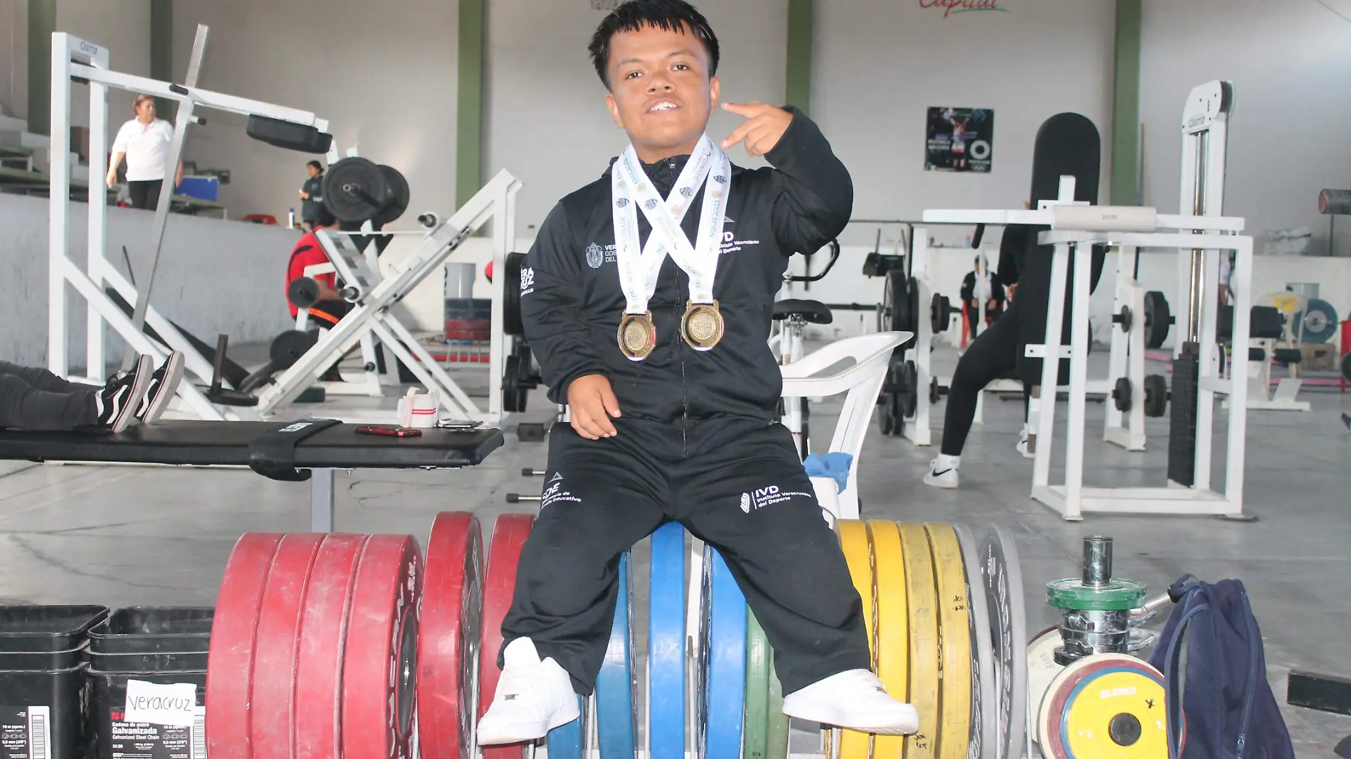 Xalapeño Daniel Hernández Luna medallista de oro en parapowerlifting 