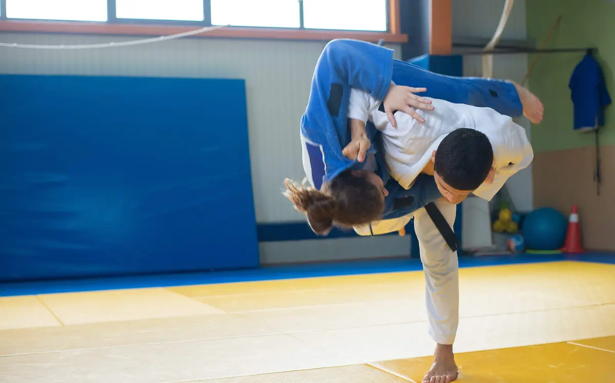 pexels-kampus-production-6765024