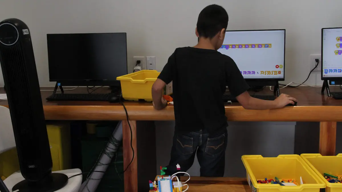 Laboratorio Solar enseña a xalapeños robótica y programación gratis