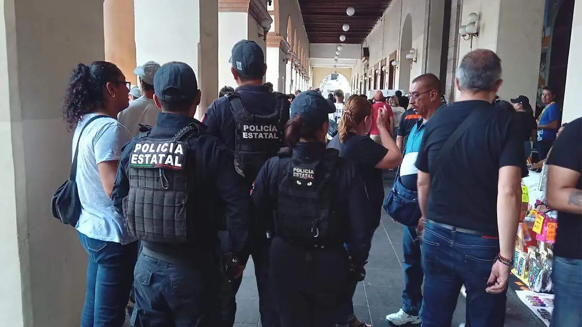 Protestan en Xalapa por falta de boletas