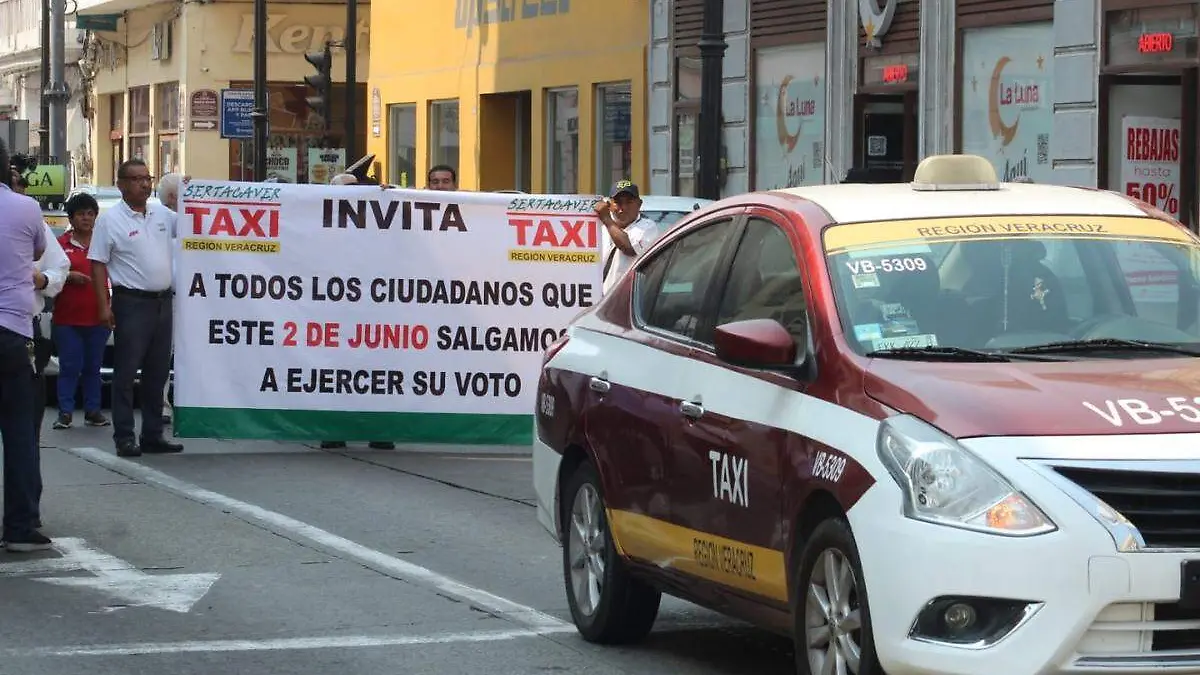 Taxistas marchan para promover un voto informado 4