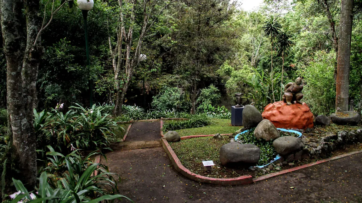 JE-JARDIN DE LAS ESCULTURAS (3)