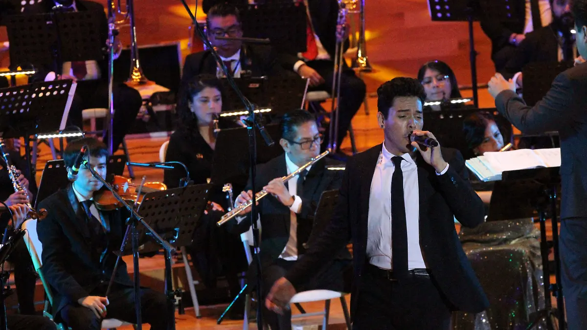 Vibran xalapeños con exitoso primer concurso de boleros