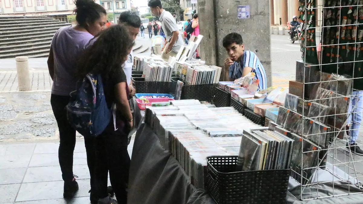 Xalapa es ciudad de lectores: libreros explican las habilidades que se desarrollan leyendo