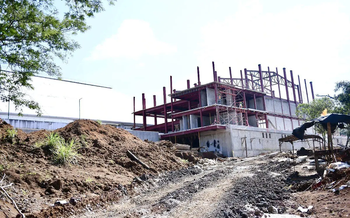 RENÉ-TEATRO USBI (1)