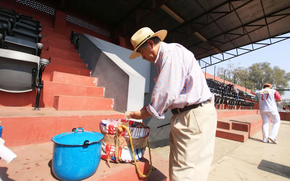 Chilero-vendedor-Marco Antonio Jiménez Baez-Estadio Colon5