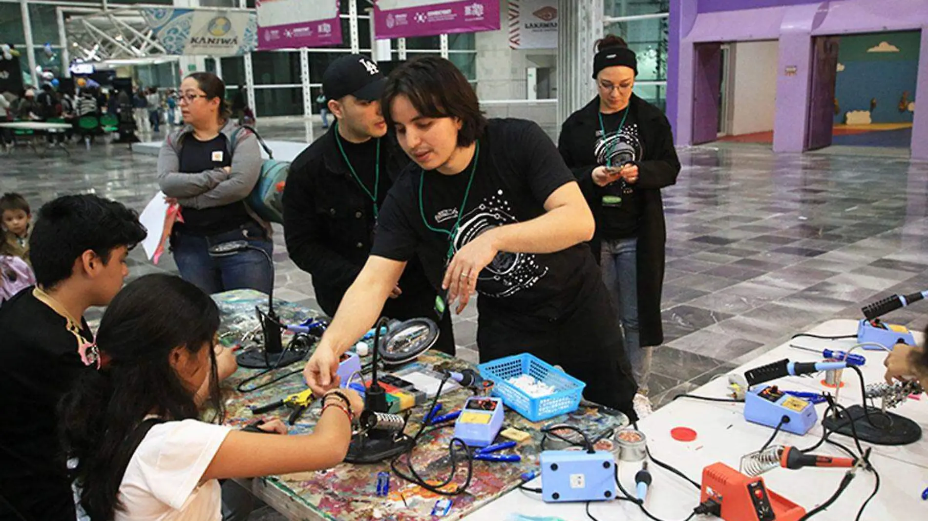 Espacio-digital-para-los-hijos-un-reto-para-madres-y-padres