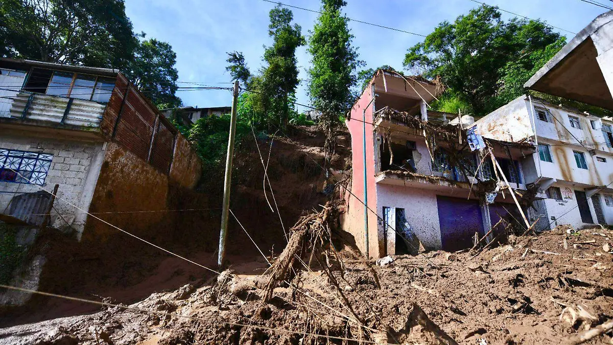 Derrumbe de casa en Xalapa