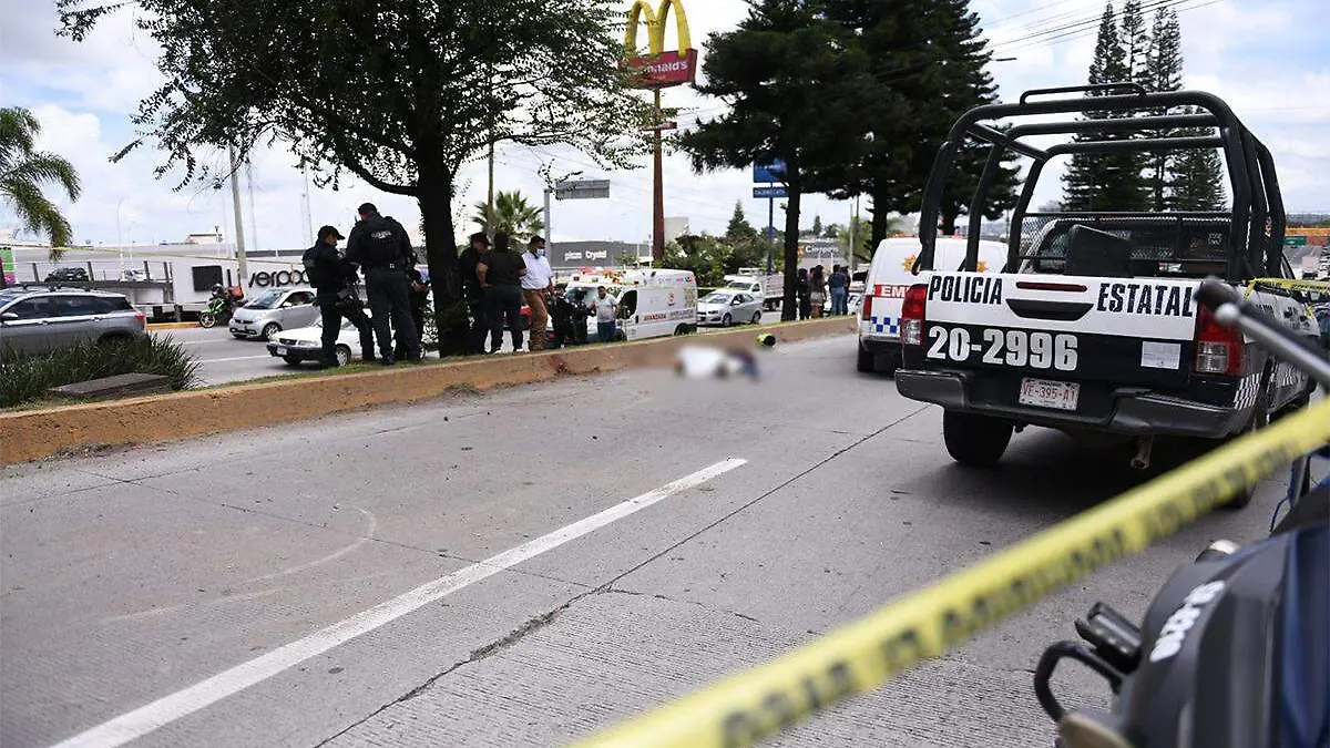 Motociclista fallecido en avenida Lázaro Cárdenas