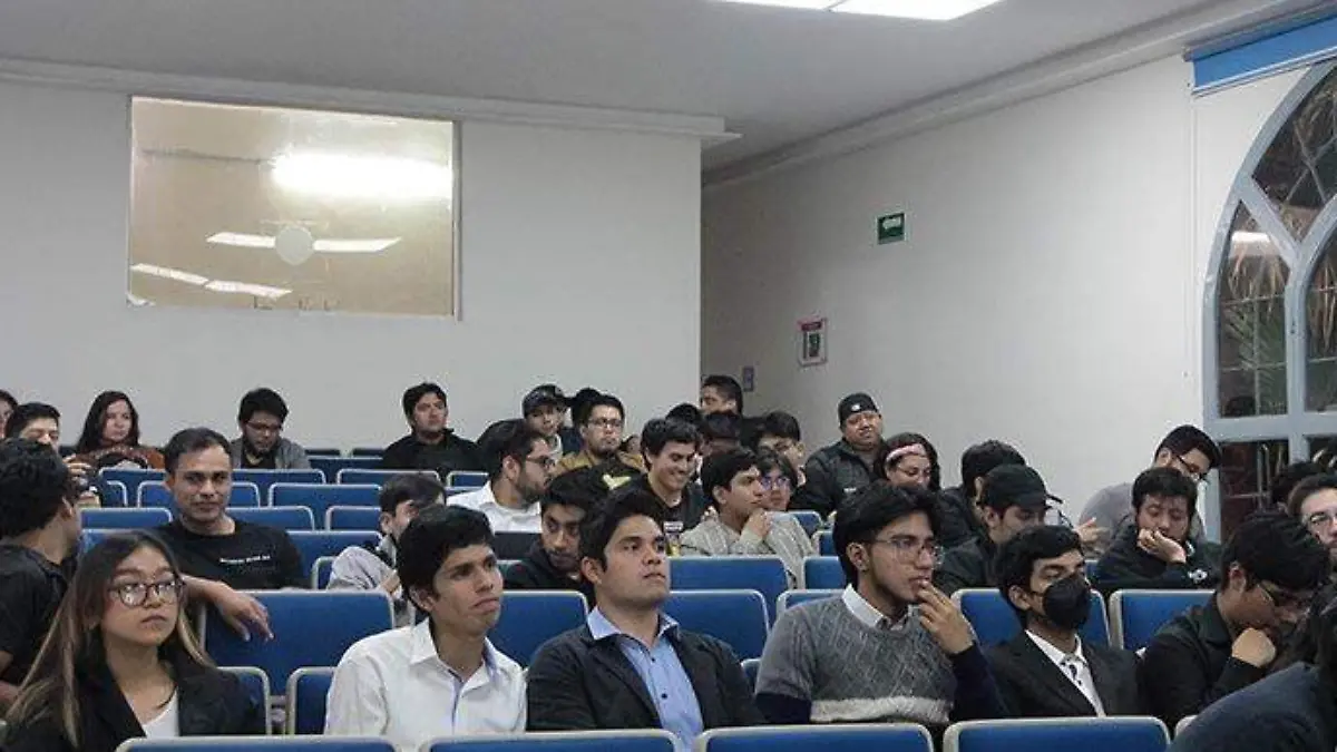 Estudiantes de Estadística de la UV presentaron demos de plataformas digitales 