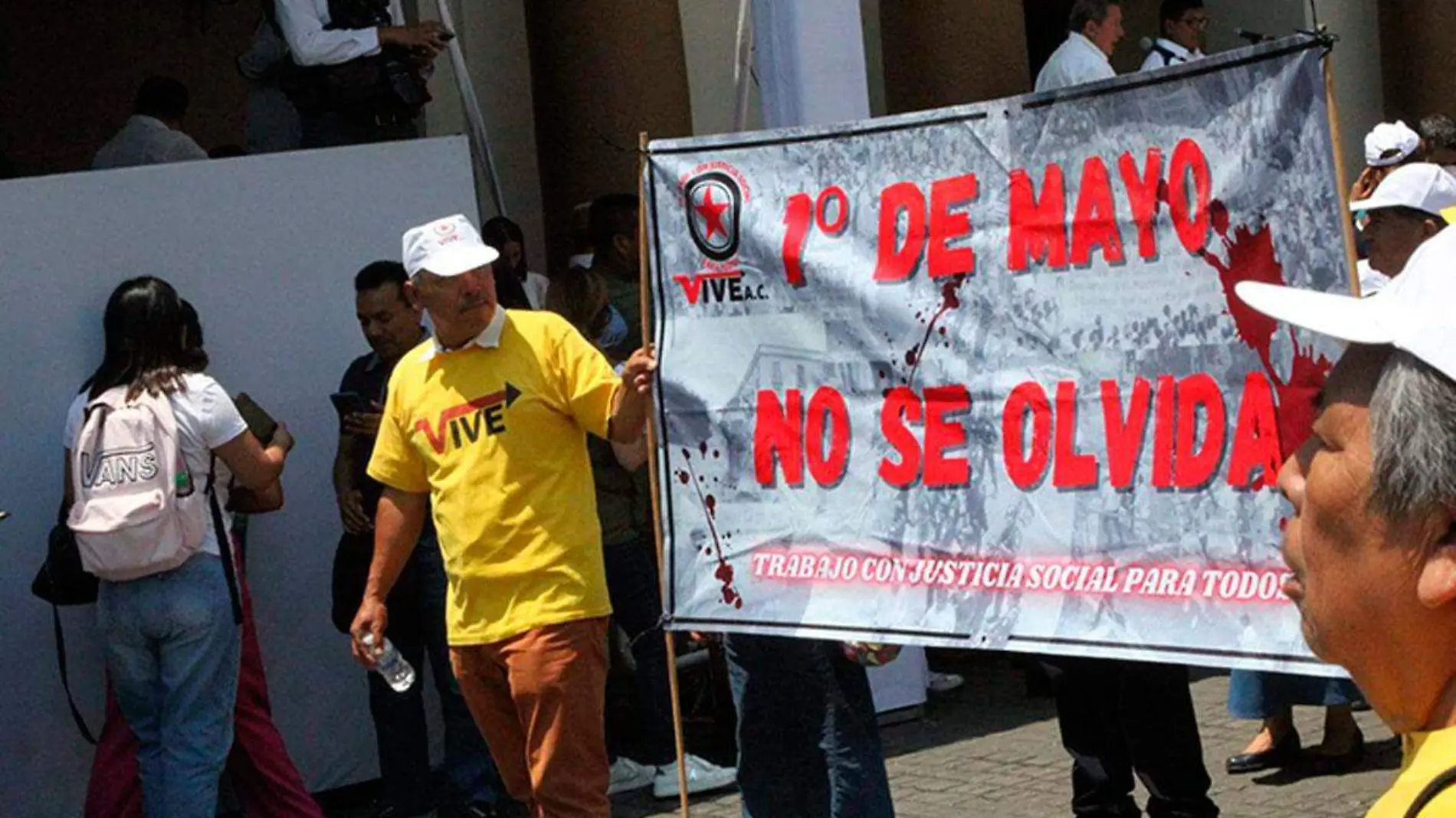 Trabajadores-haran-demandas-en-el-desfile-del-1-de-mayo-en-Xalapa