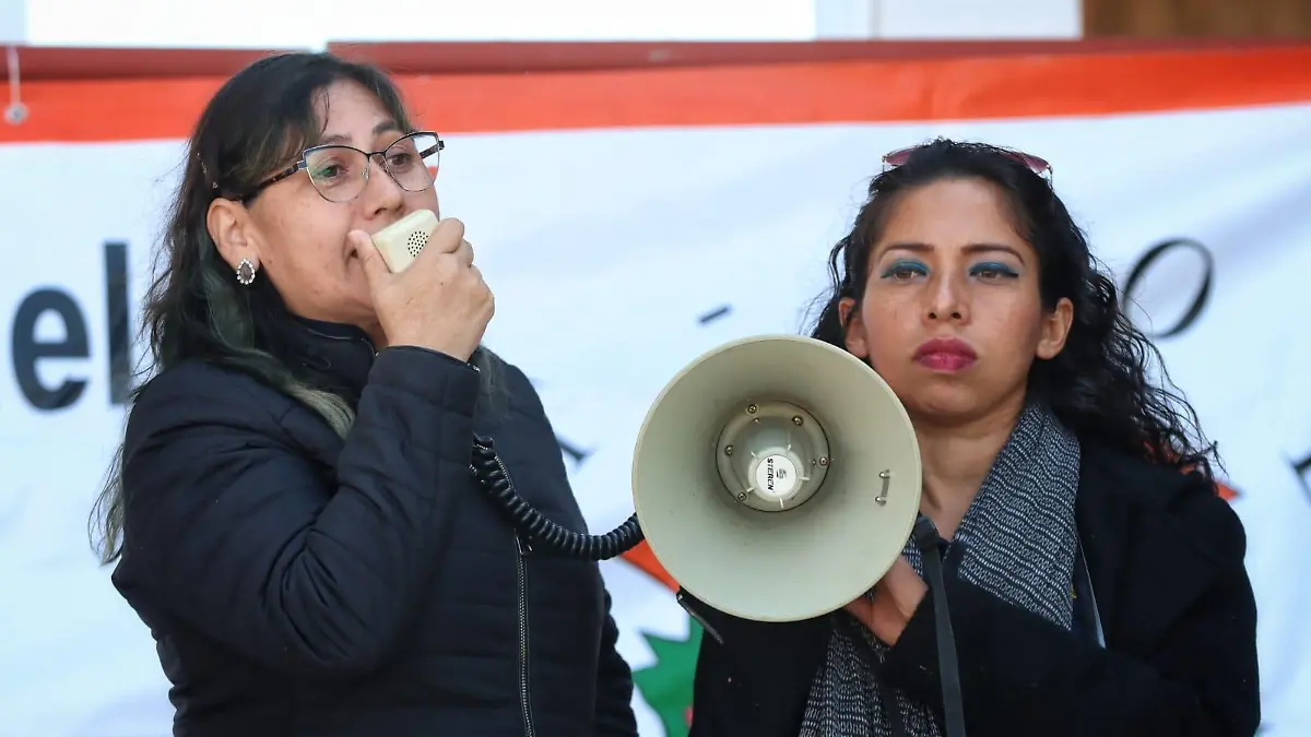 Protesta de trabajadores sindicalizados del Cobaev en la SEV