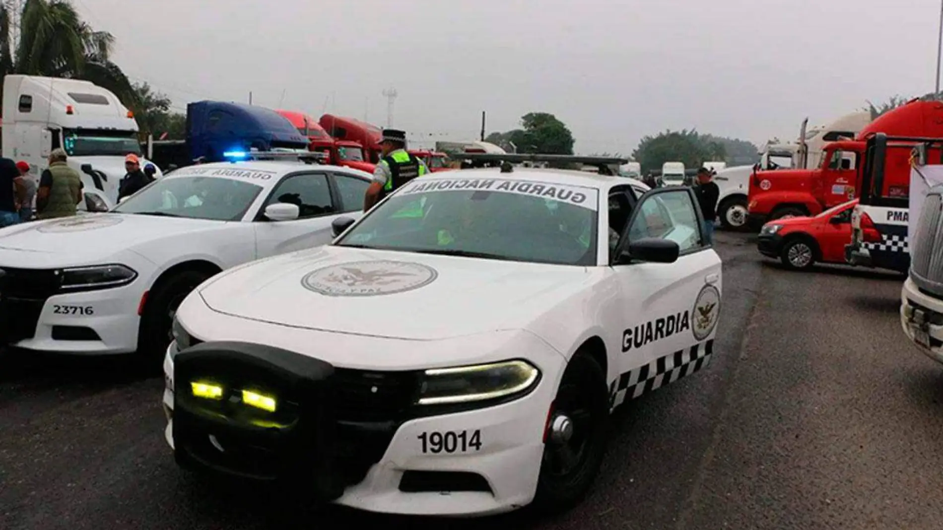 Caravana-de-transportistas-en-el-sur-de-Veracruz