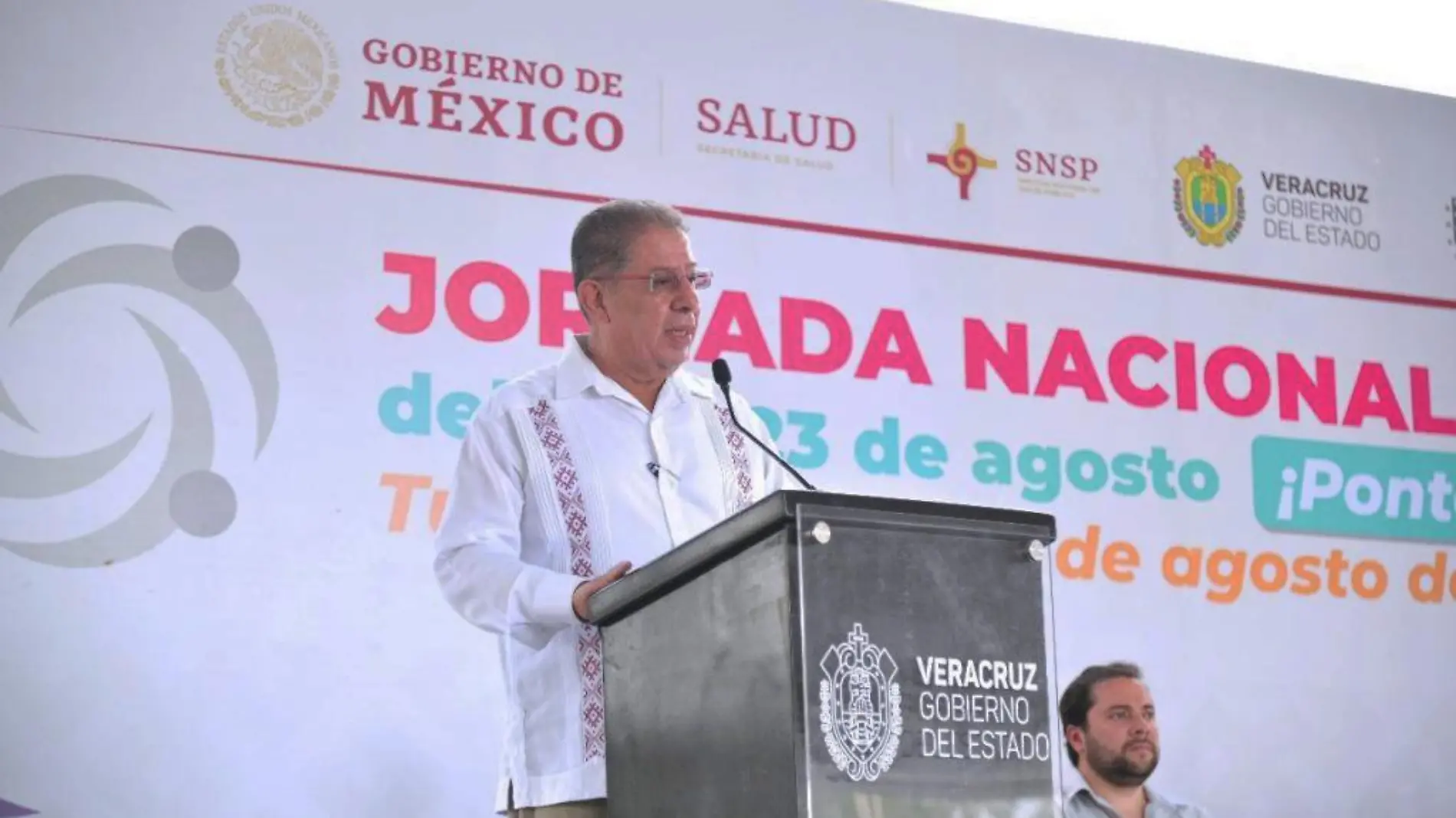 El presidente municipal de Tuxpan, José Manuel Pozos Castro