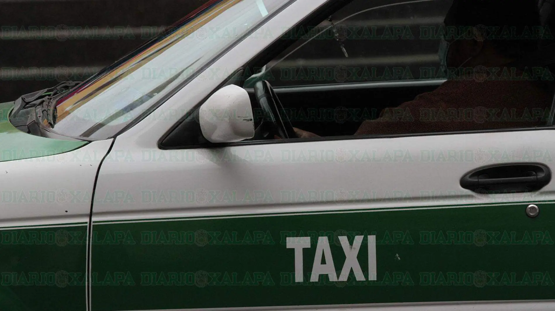 2-JE-Taxis-en-la-ciudad-de-Xalapa