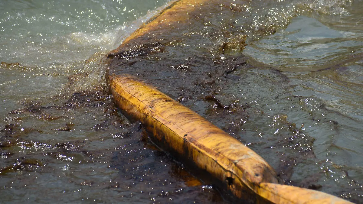 941151_Campeche Derrame de Petróleo-5_impreso