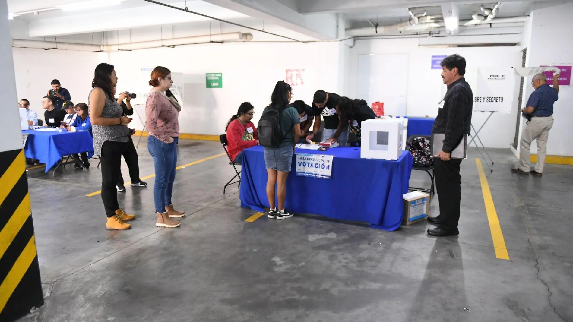 Votaciones de panistas en Xalapa 