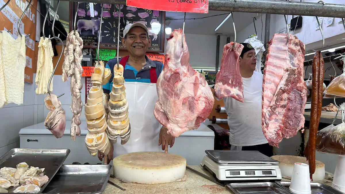 Sin repuntar ventas de carne de pollo y res en el Mercado Hidalgo del Puerto de Veracruz
