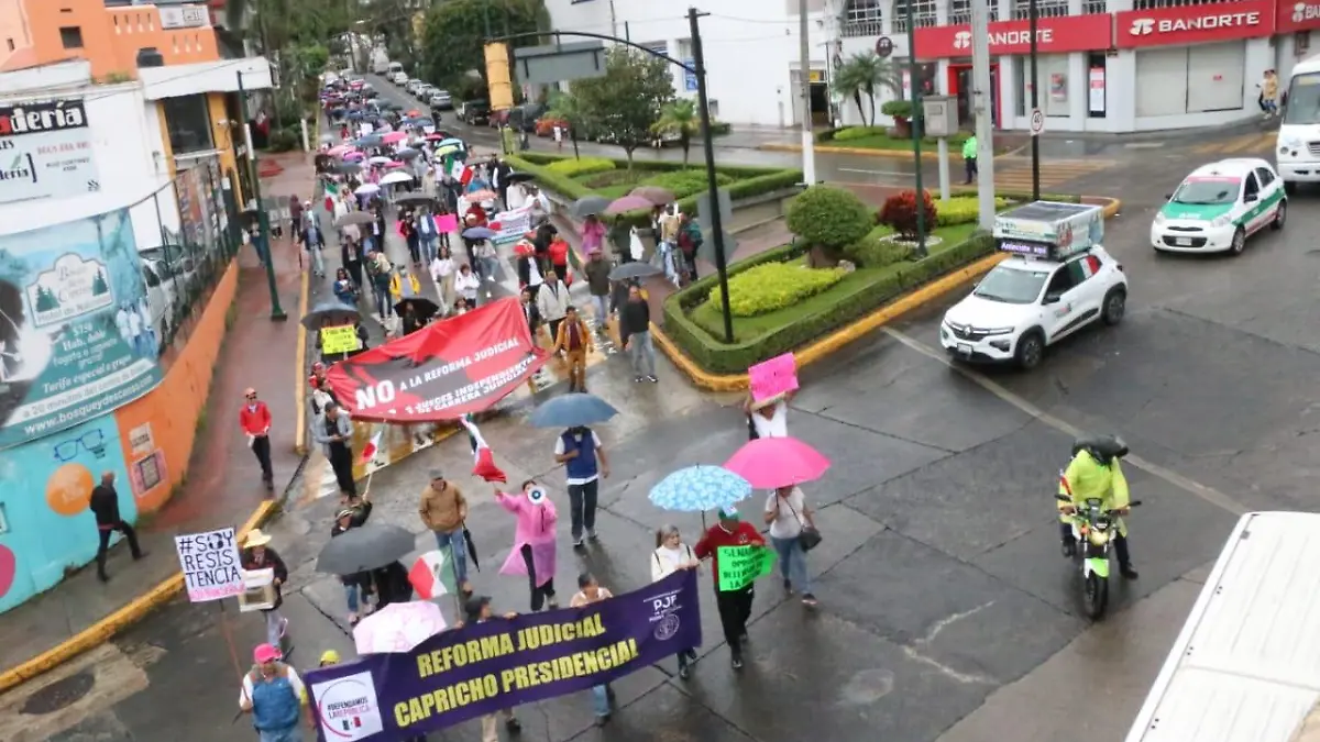 Marcha contra reformas al PJF