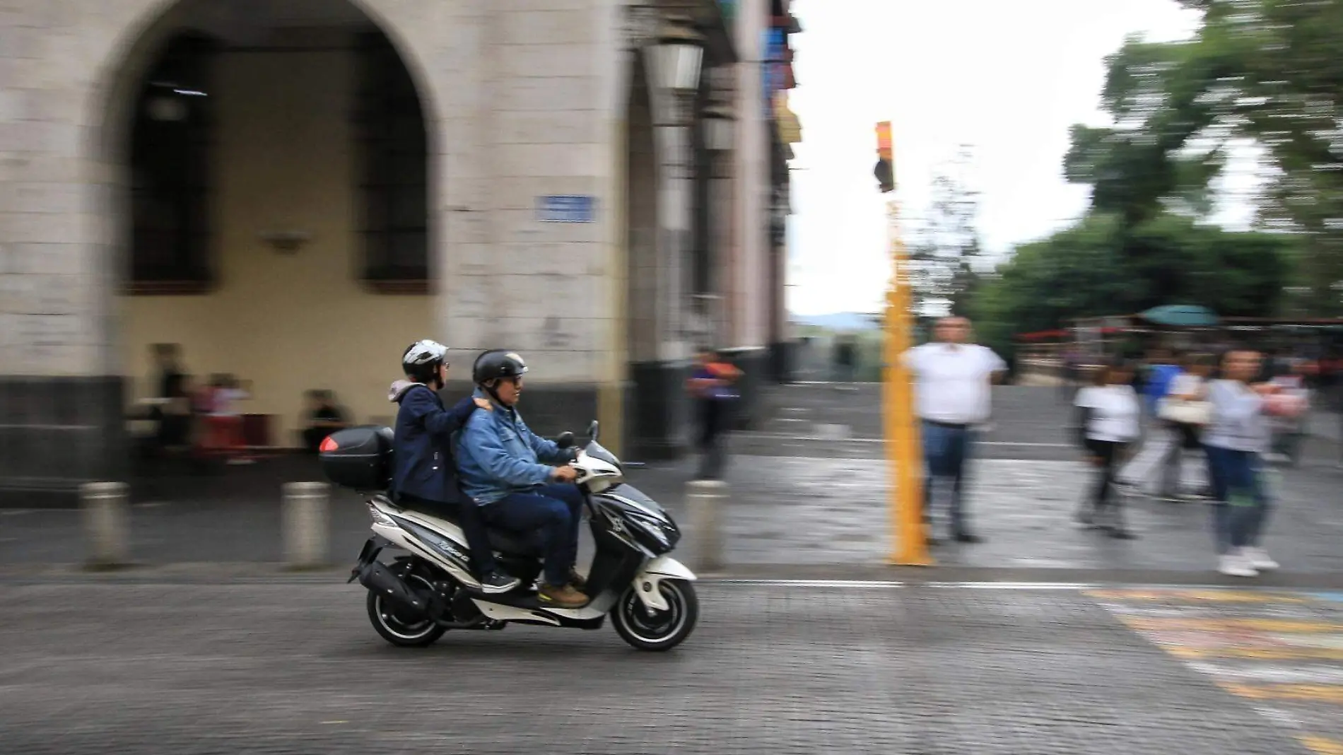 Motociclistas-movilidad-RicardoMtz-10dic