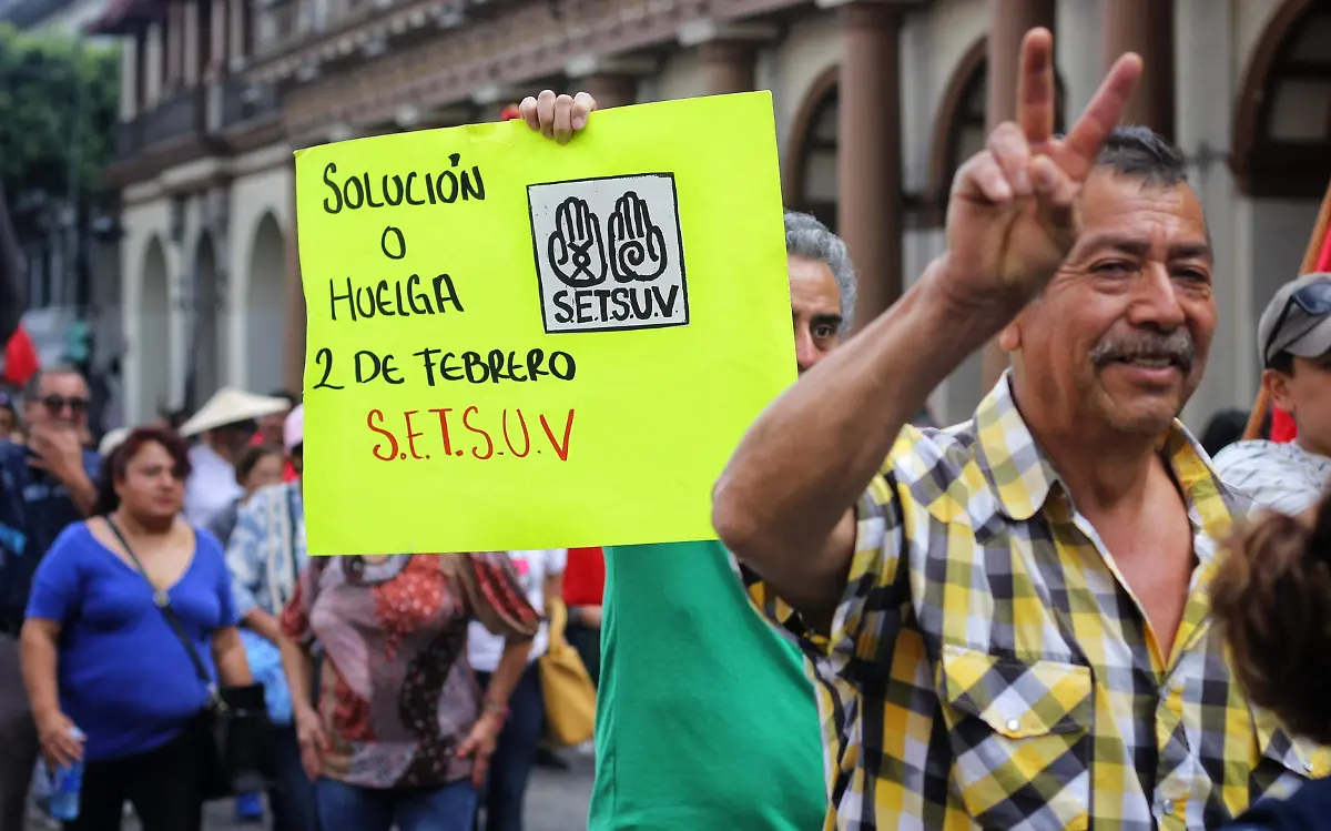 Setsuv protesta-Centro-Xalapa-ricardo2
