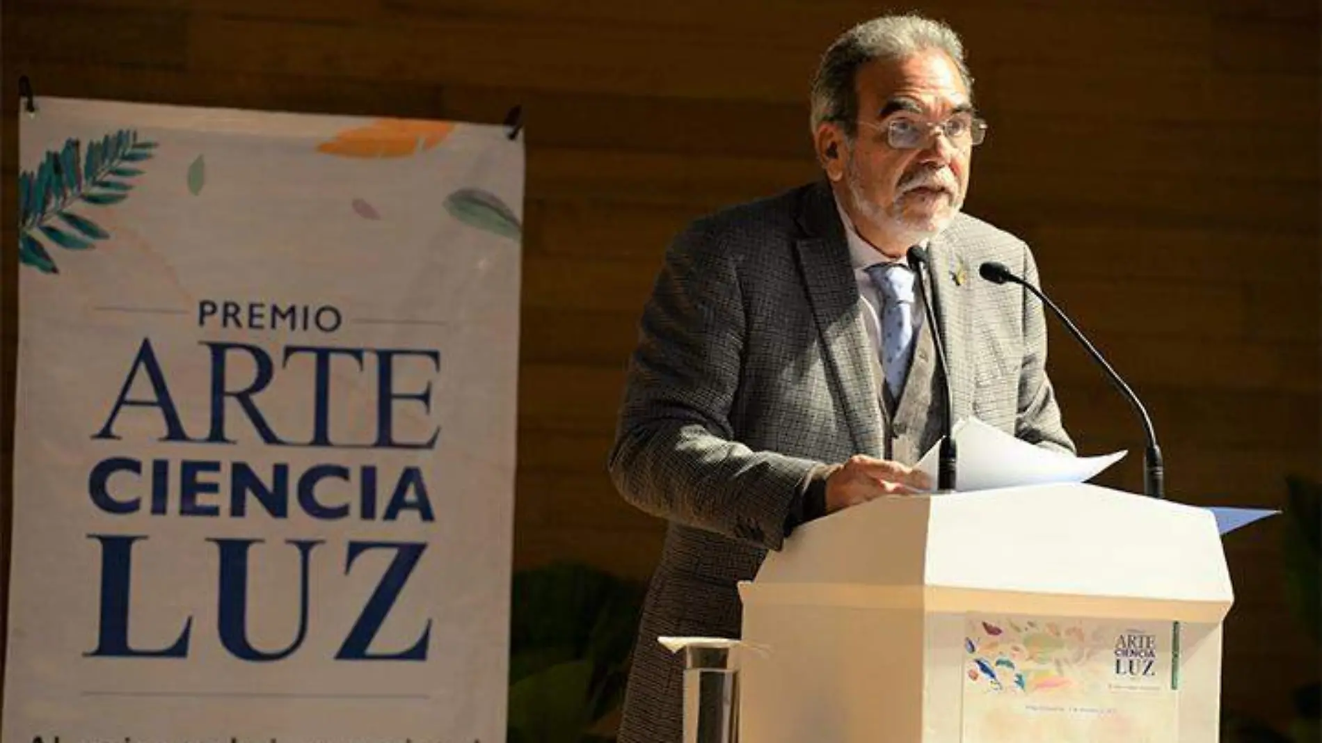 Premio “Arte, Ciencia, Luz”