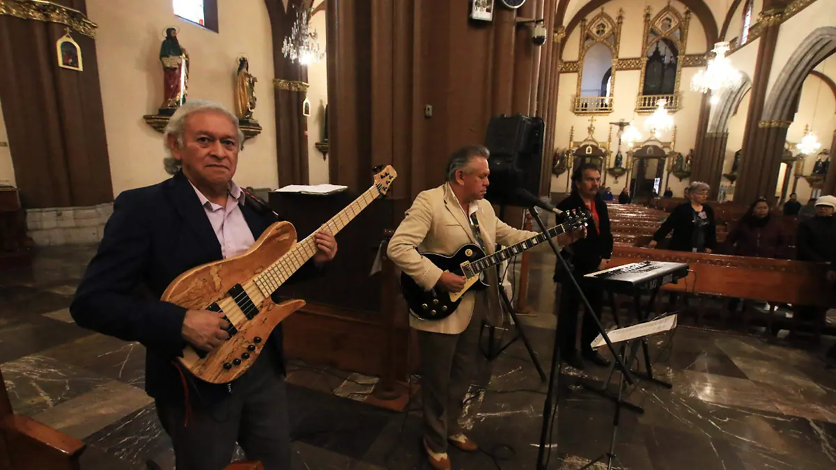 Musicos-Misa-Santa Cecilia-Ricardo Mtz-22nov (2)