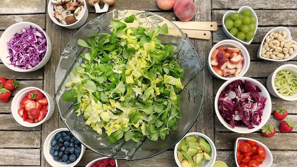 salad-gfcbb0a603_1280