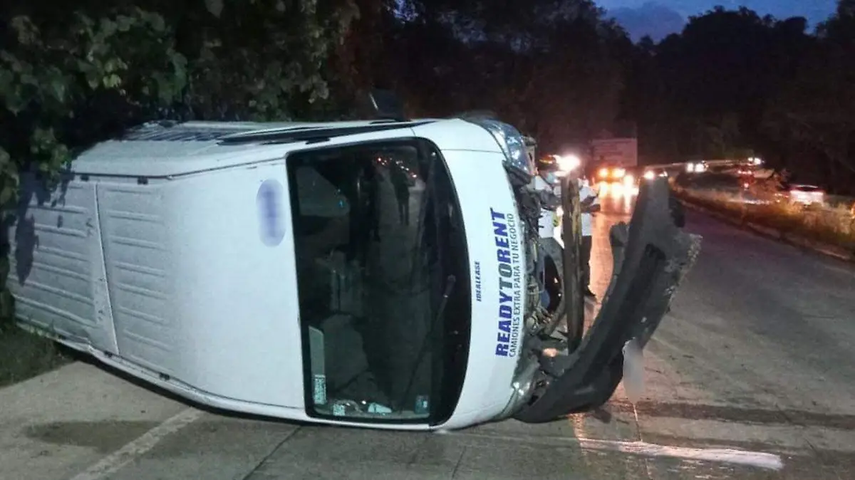 Accidente-en-el-bulevard-a-Coatepec