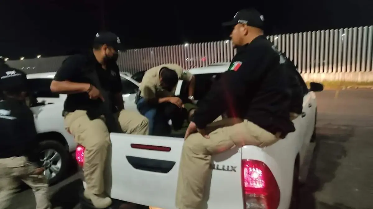 Policias detenidos