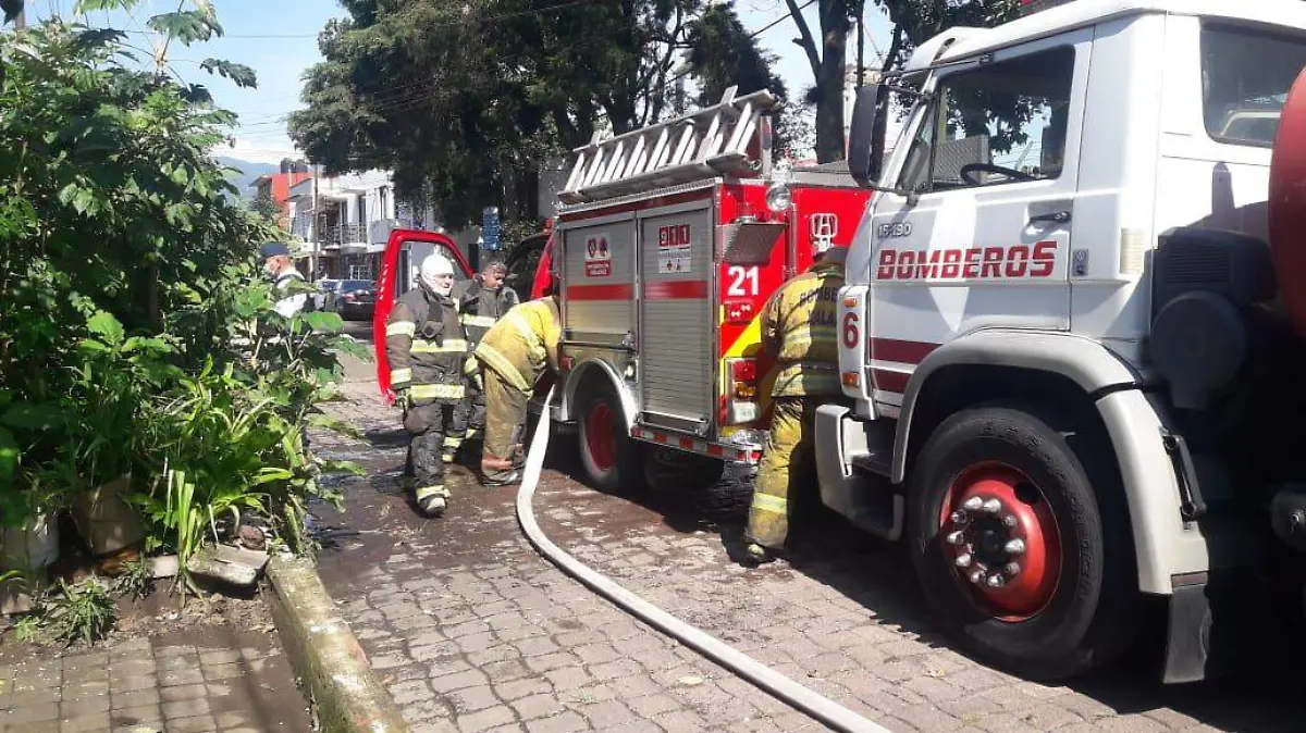 BOMBEROS