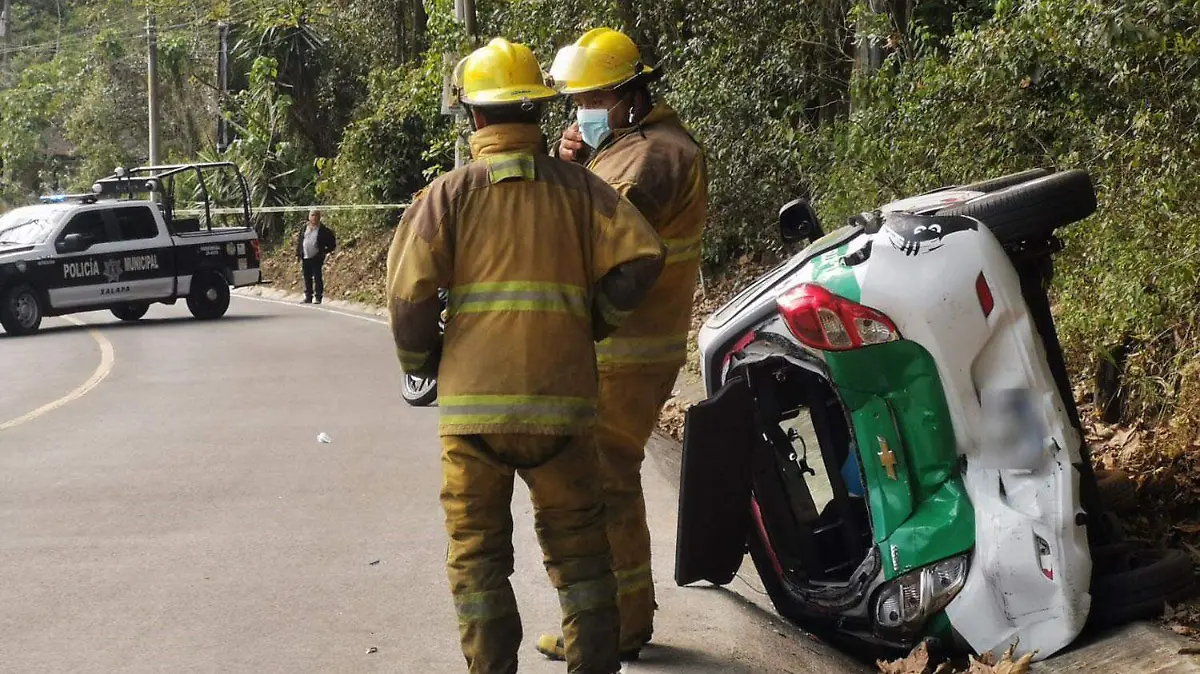 Accidente-carretera-vieja-a-Coatpec