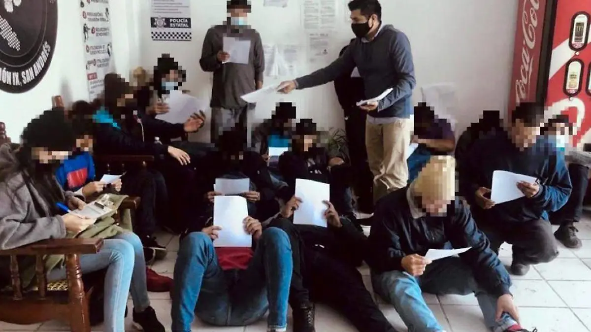 Rescatan-a-migrantes