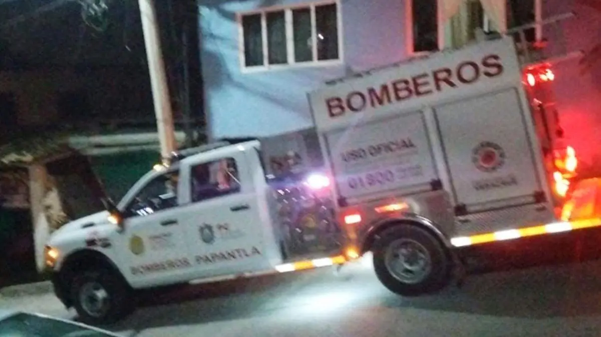 Bomberos-acuden-a-sofocar-incendio-en-vivienda-de-Papantla