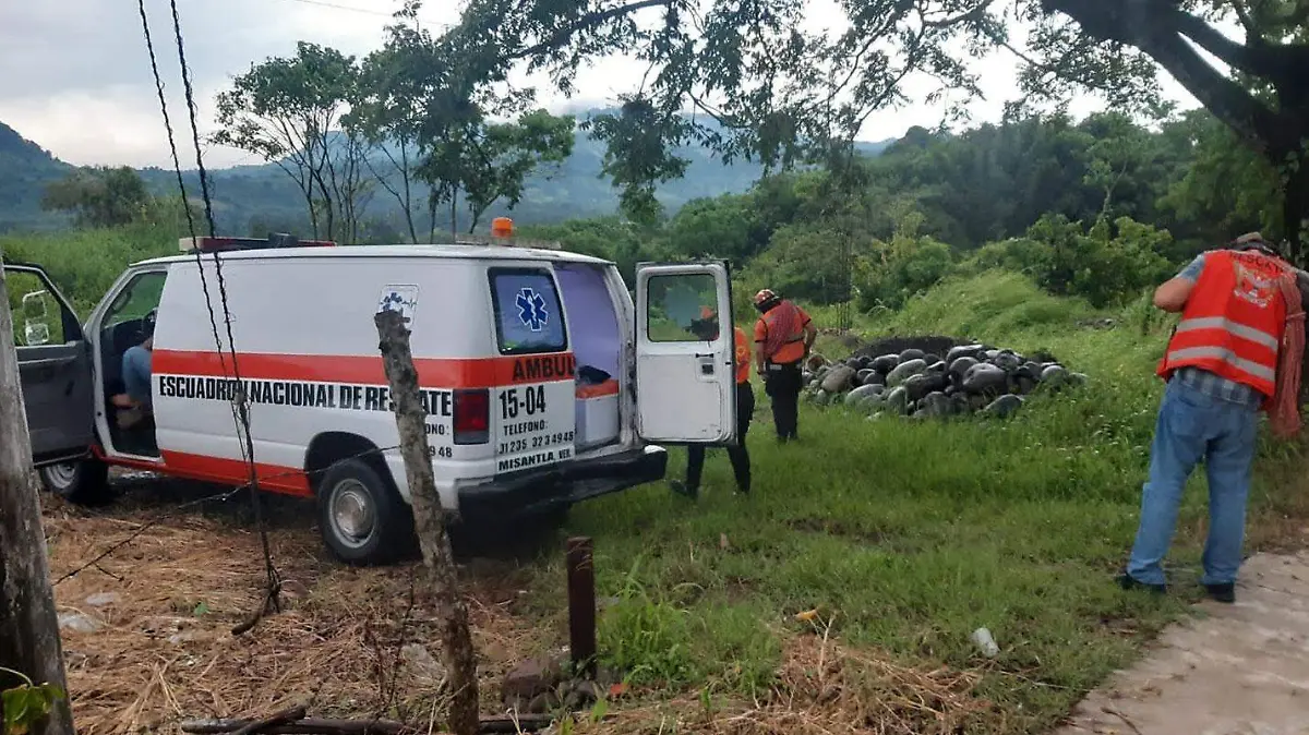 ENR-recupera-cadaver-de-taxista-en-Misantla