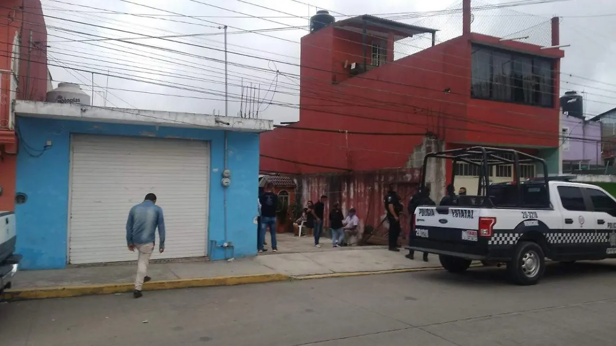 joven se suicida}
