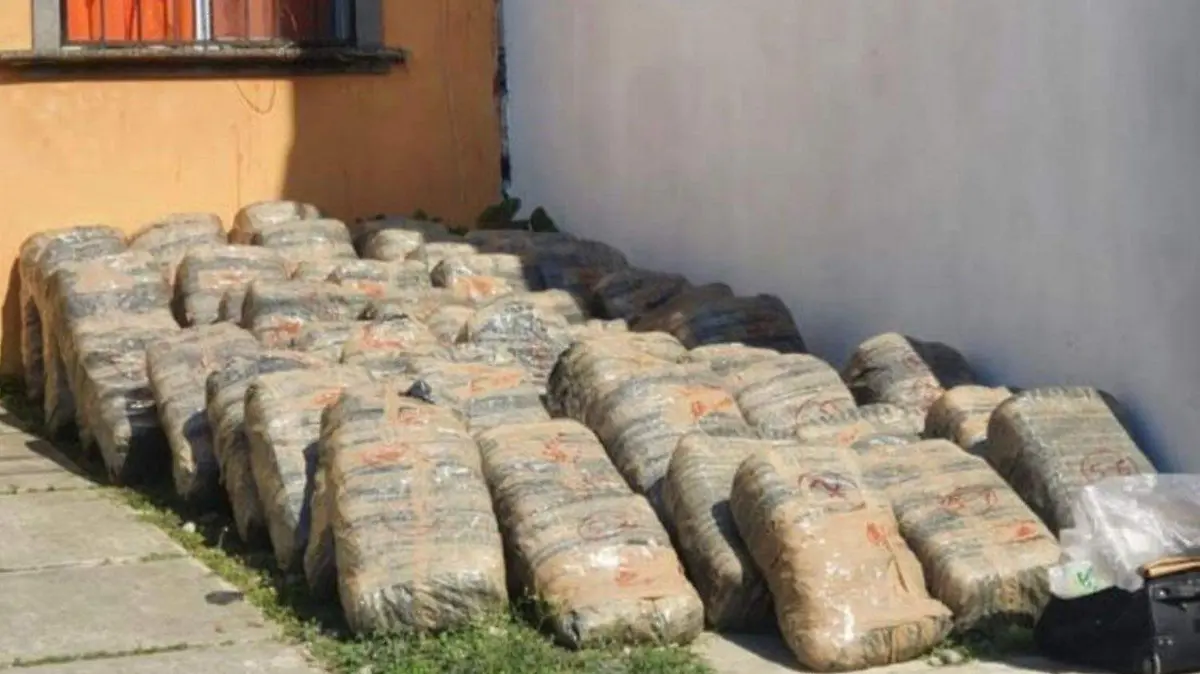 Encuentran-paquetes-con-presunta-droga