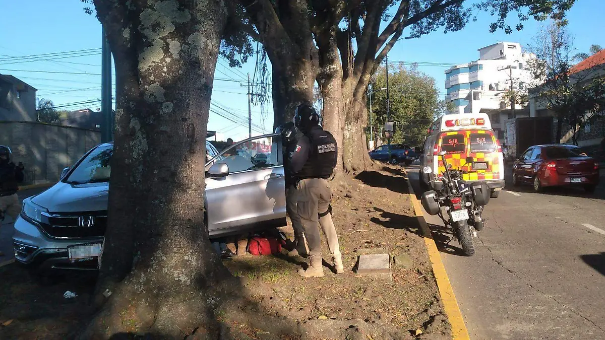 Esquivó taxi