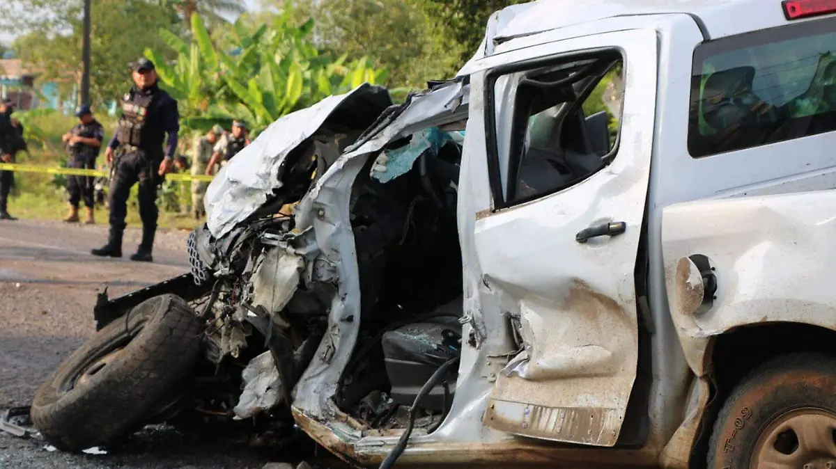 Aparatoso-accidente-deja-un-militar-muerto-en-Tres-Valles