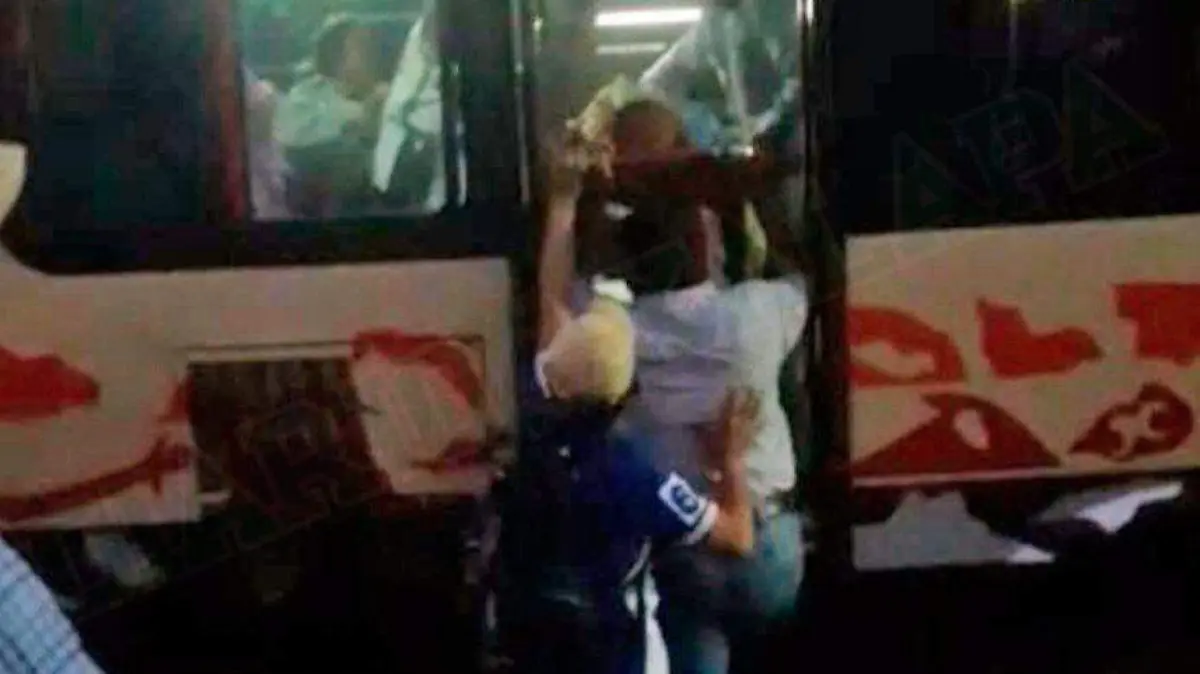 Estuadiante-ayuda-a-dar-a-luz