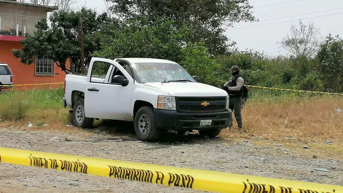 acribillan a conductor de camioneta