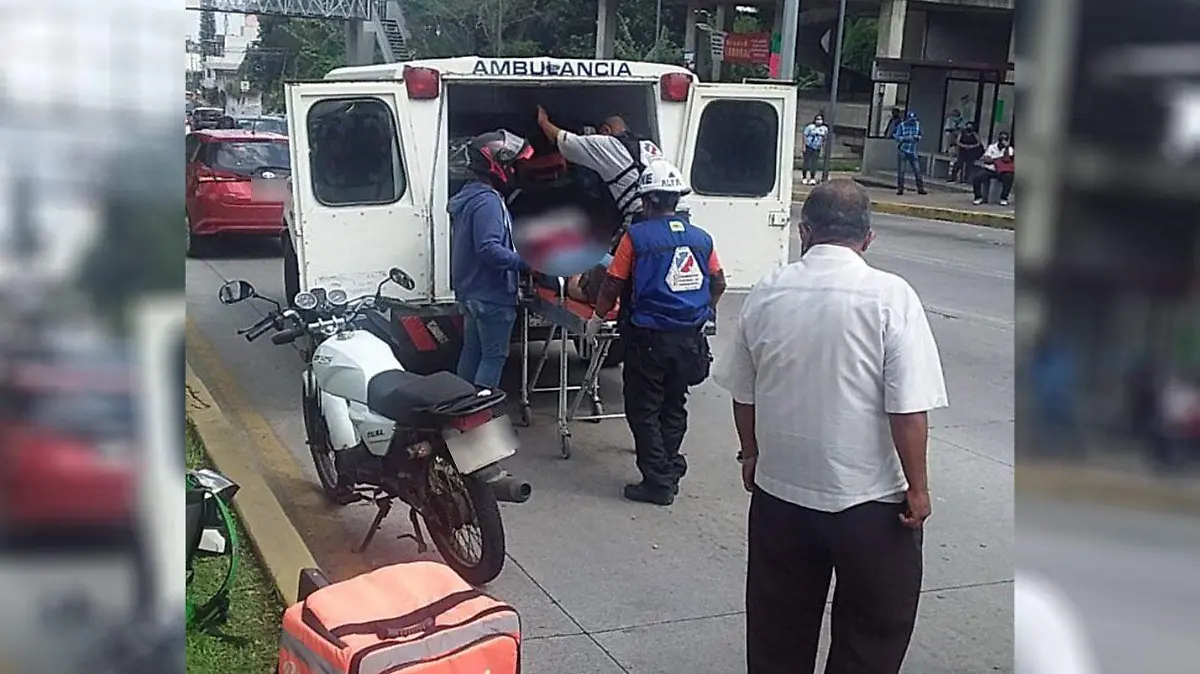 Repartidor-de-alimentos-se-accidenta-en-Xalapa