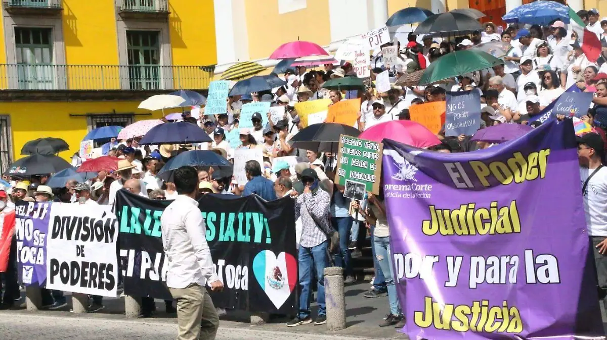 Los trabajadores mantienen cerrados los accesos al edificio del Poder Judicial de la Federación y Consejo de la Judicatura Federal
