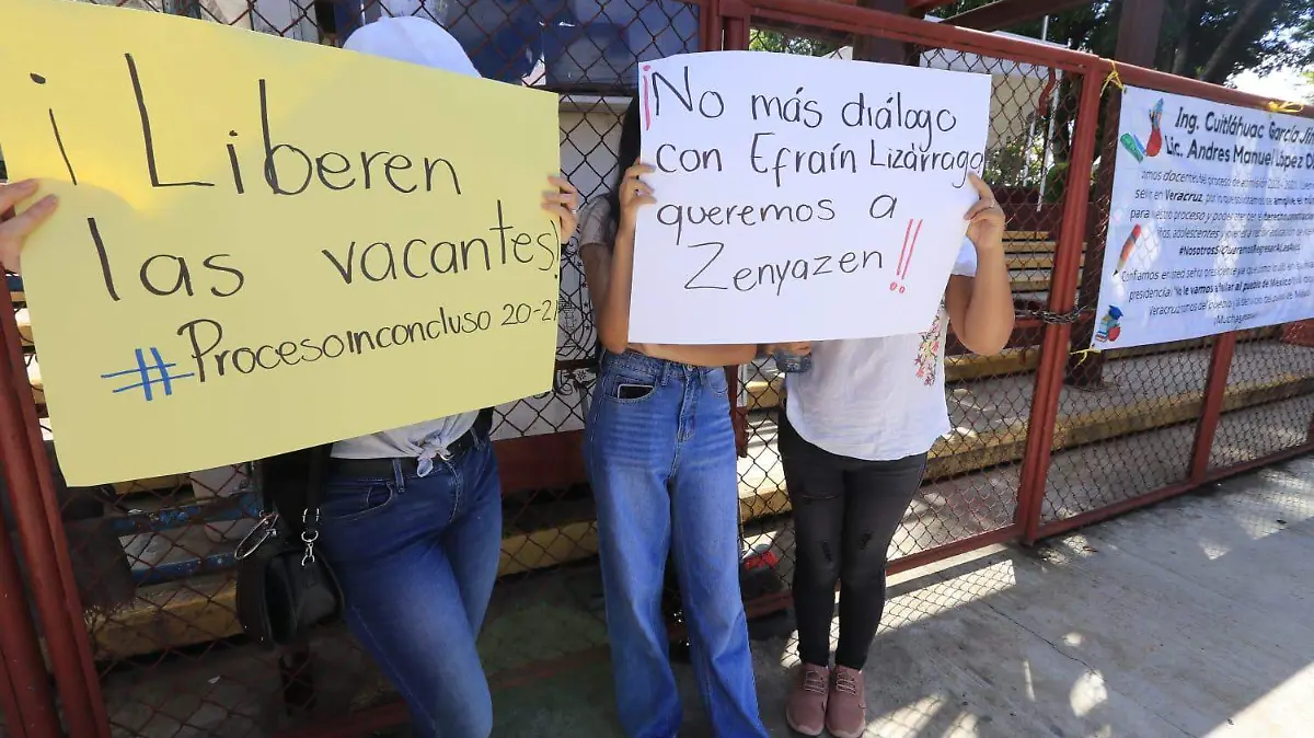 docentes se manifiestan