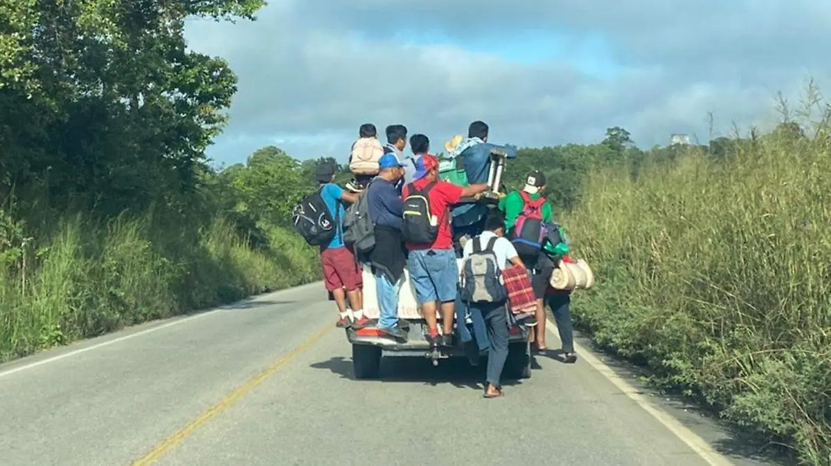 Migrantes-se-detienen-en-Juan-Rodriguez-Clara