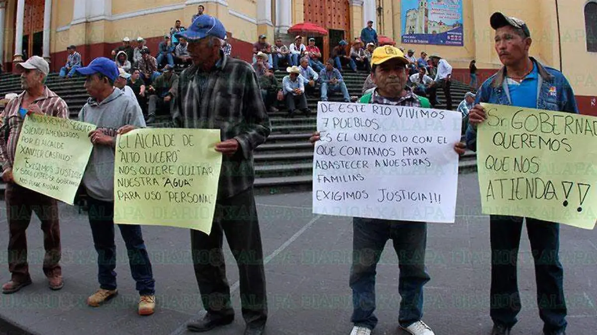 Manifestantes-AltoLucero