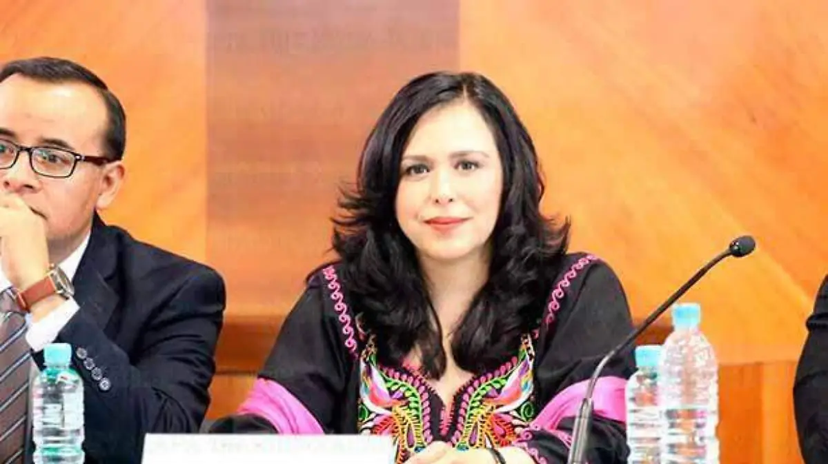 CLAUDIA-DIAZ