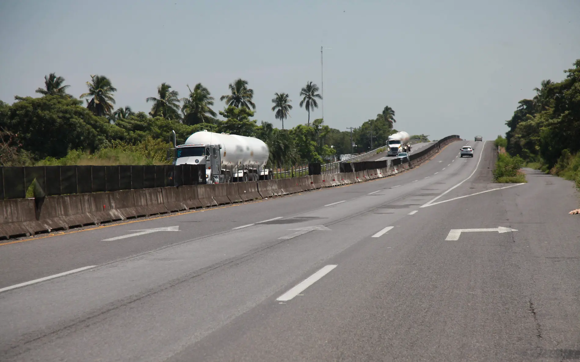 Transportistas consumen más sustancias; revelan investigadores