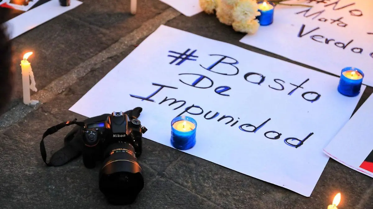 2-Protesta-en-Xalapa-por-asesinato-de-periodistas