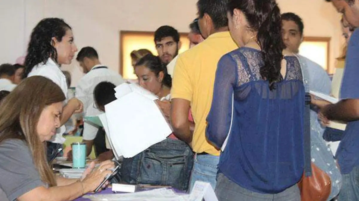 RAUL-SOLIS-Feria-del-empleo-CANACO-(3)